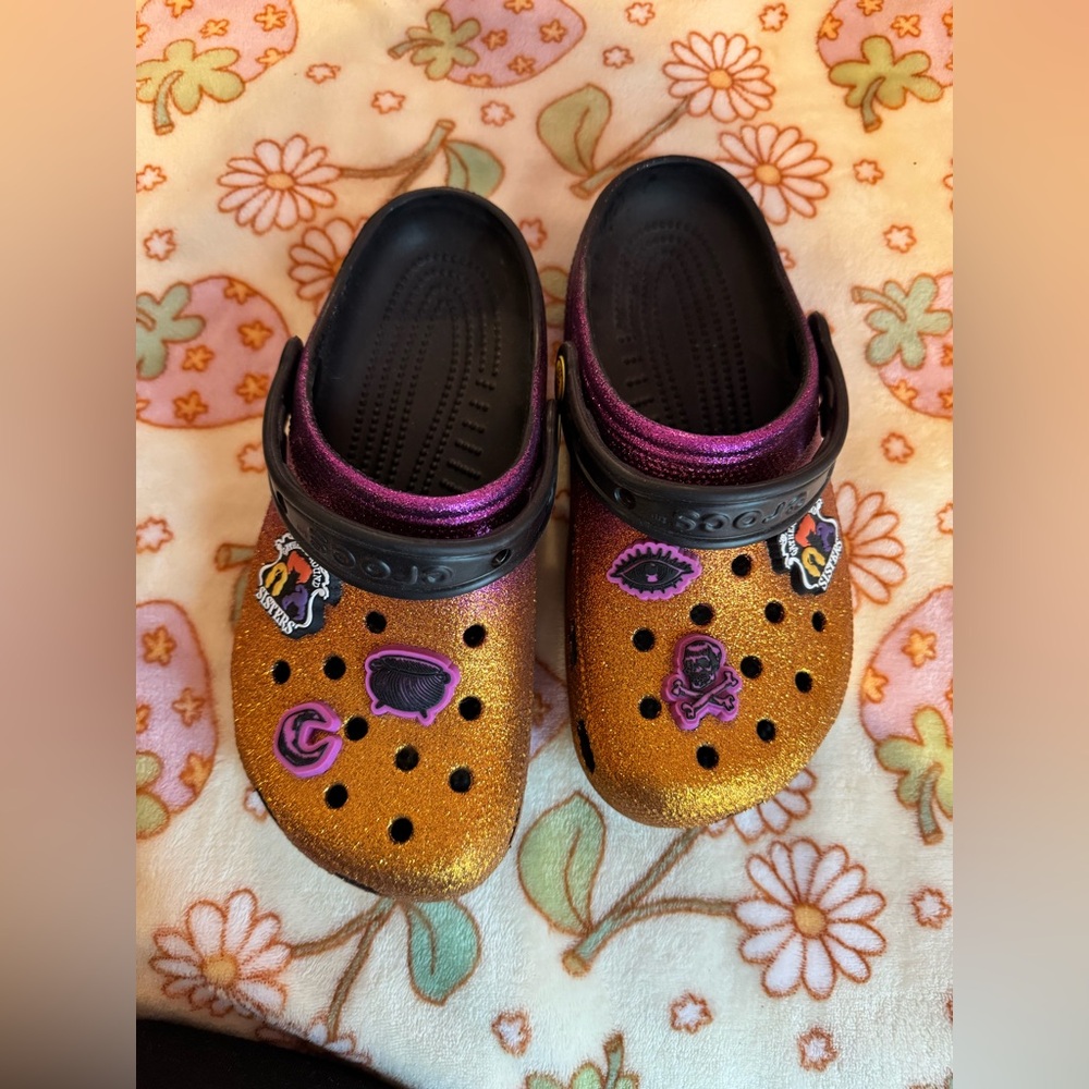 HOCUS POCUS CROCS